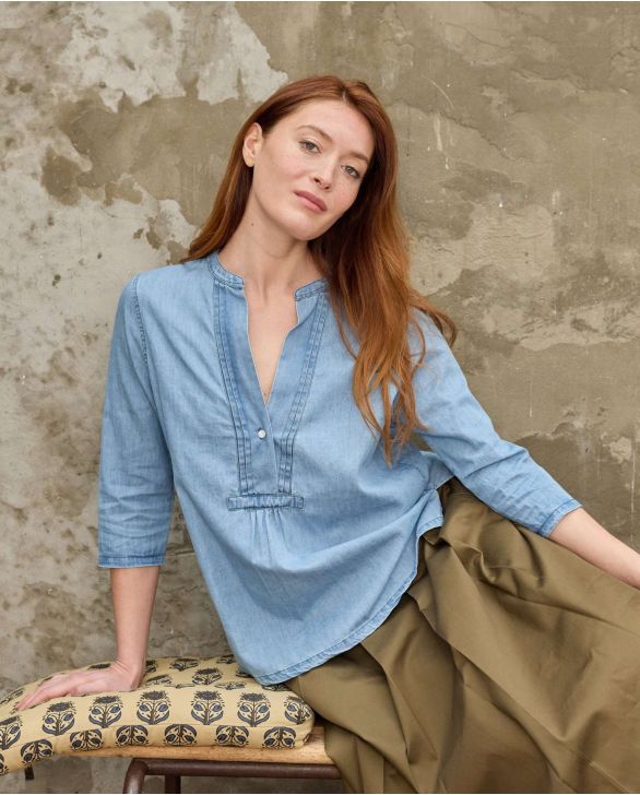 Blouse encolure V croisée denim