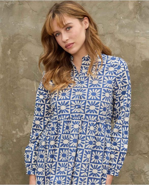 Robe longue col mao imprimé marguerite 