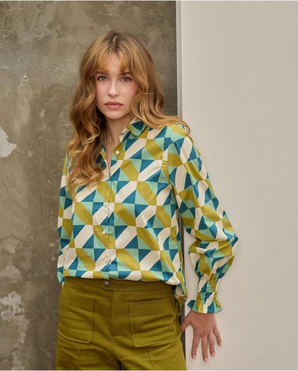 Blouse poignets smockés imprimé géométrique vert