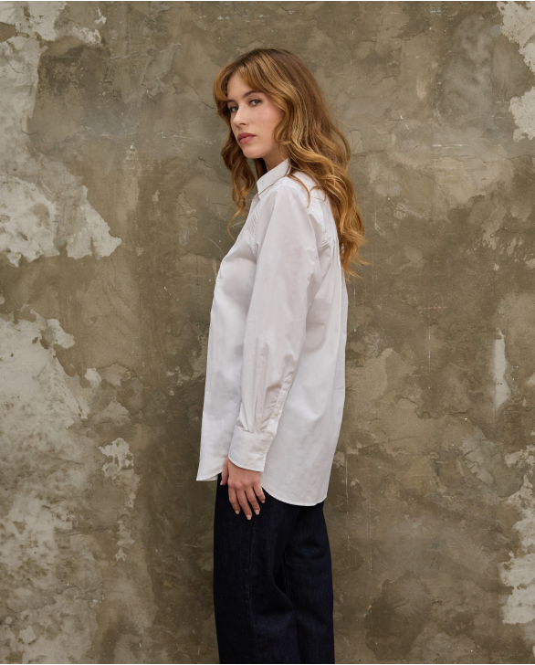 Chemise longue à plastron ajouré blanc