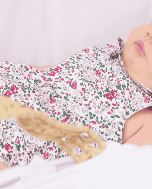 Barboteuse sans manches col pétale imprimé fleur rose