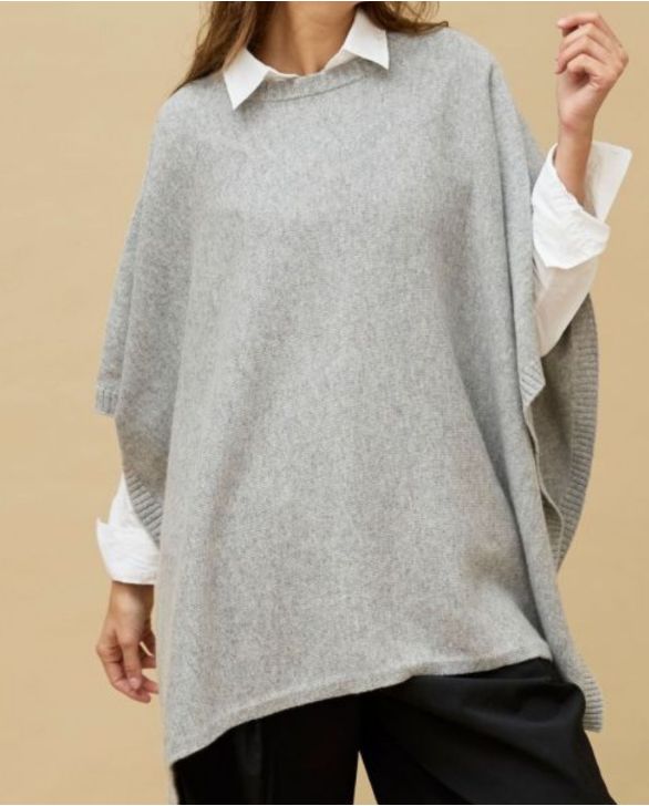 Poncho col rond gris clair 100% cachemire