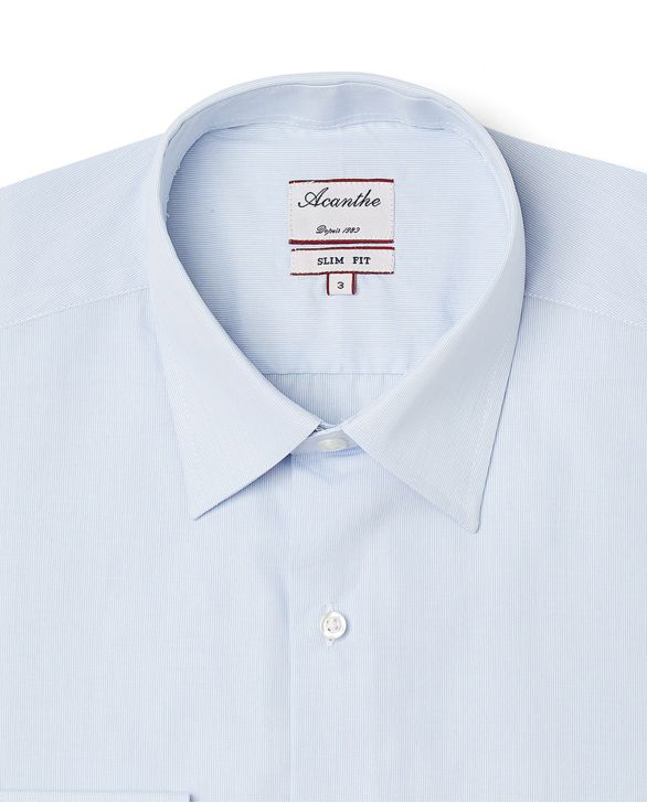 Chemise ajustée col italien fine rayures ciel 