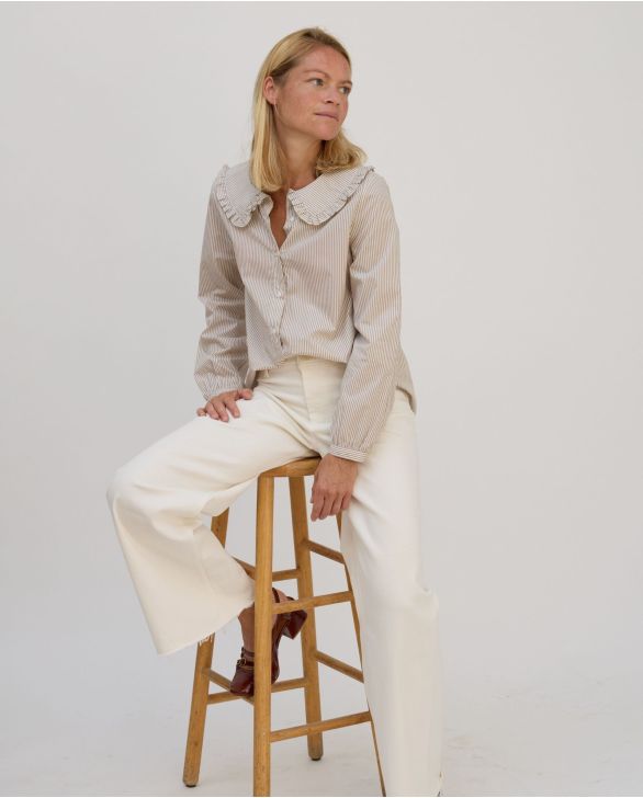 Blouse grand col volanté rayure beige