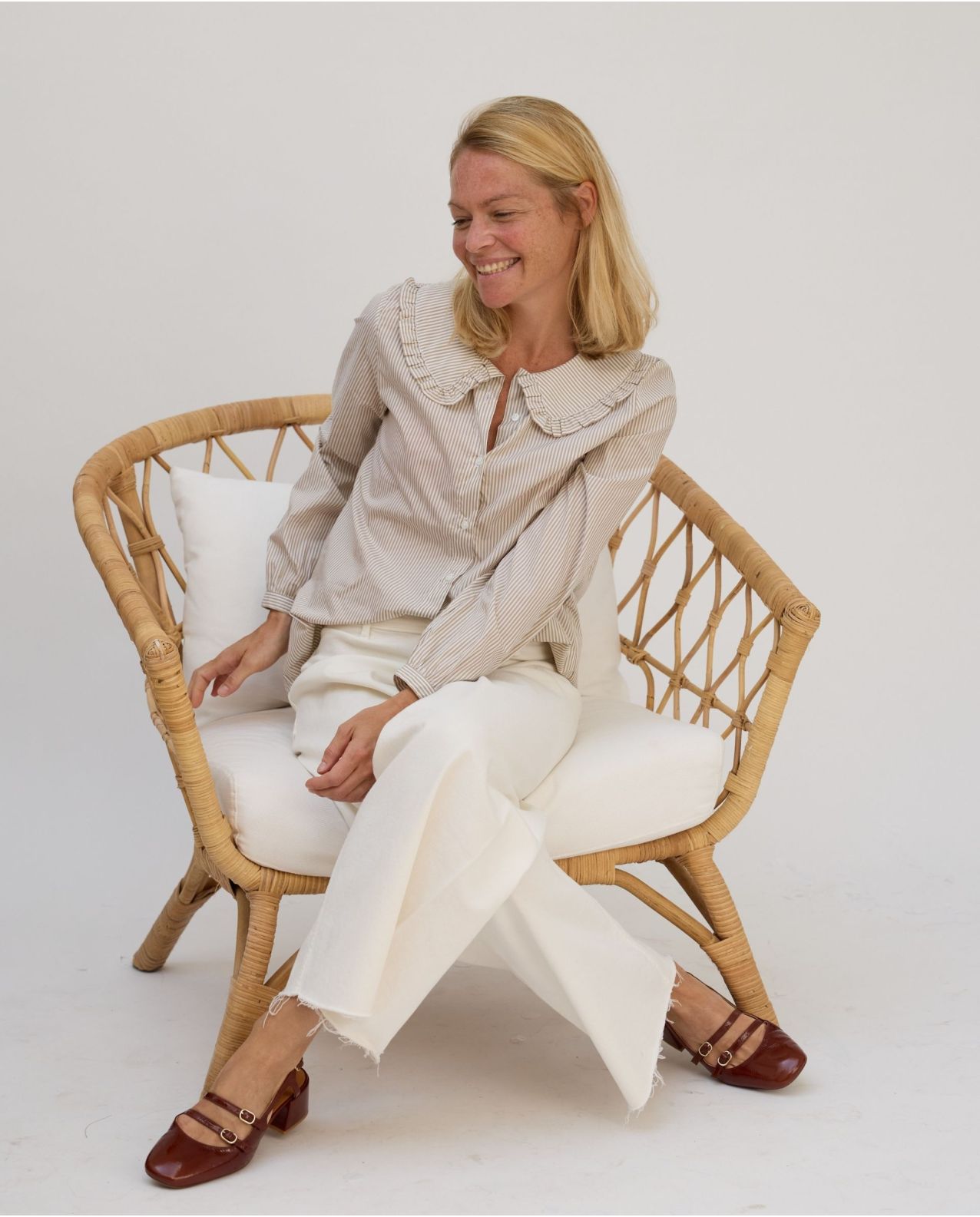 Blouse grand col volanté rayure beige