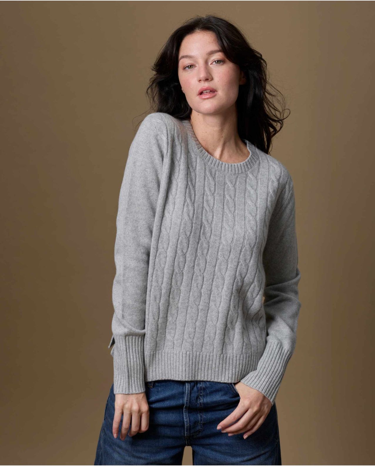 pull VICTORIA 