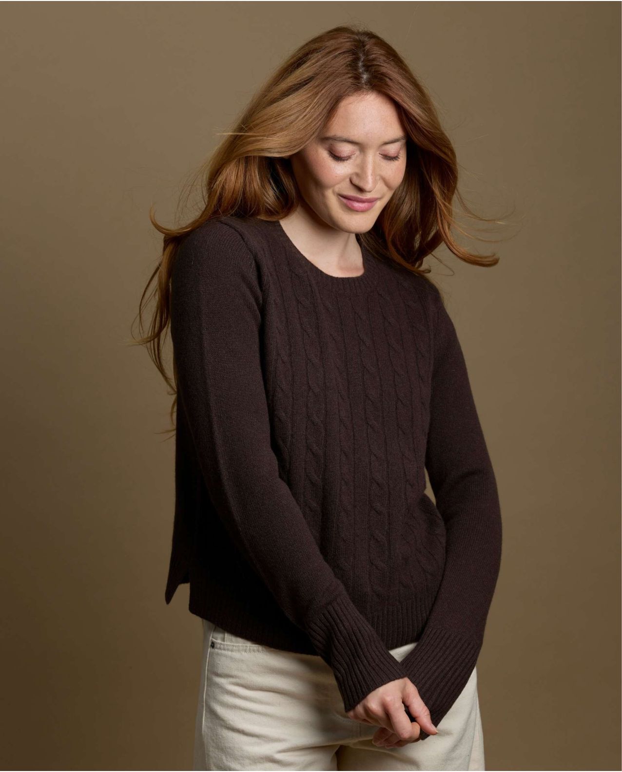 pull VICTORIA 
