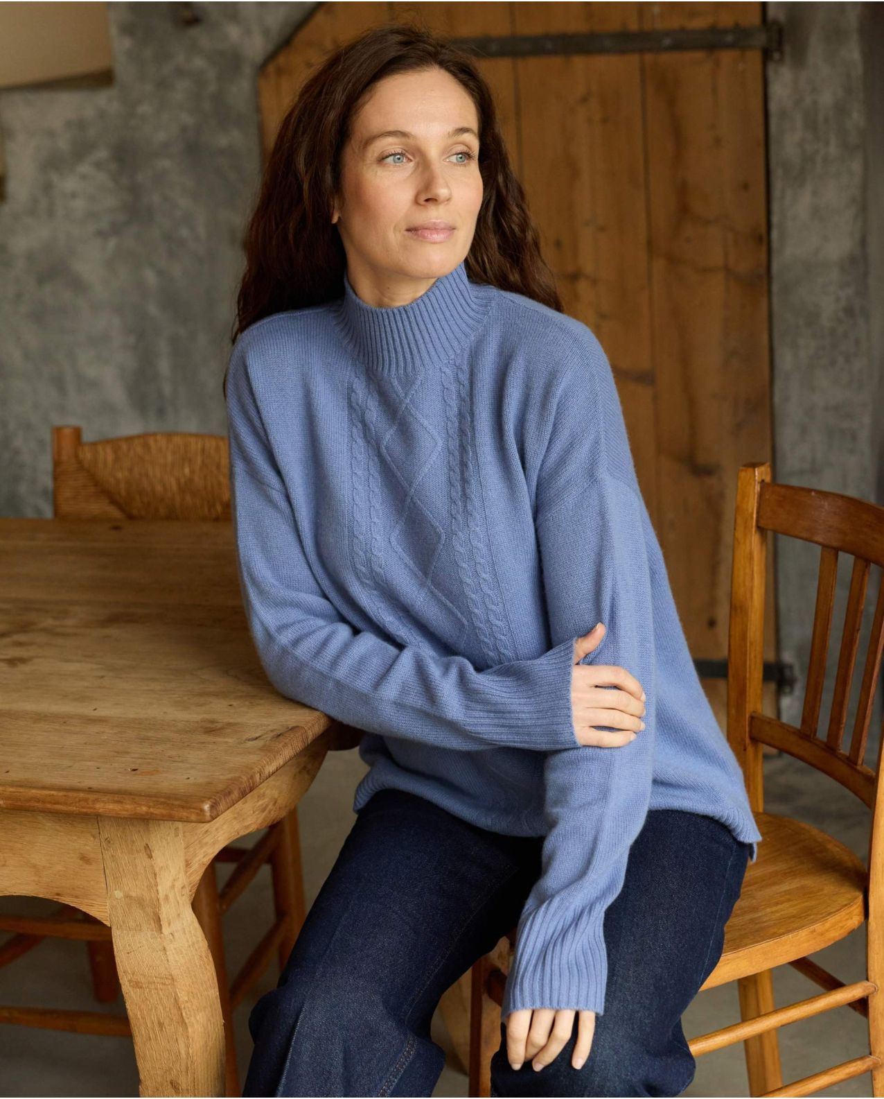 Pull col montant torsade bleu lavande 100% cachemire