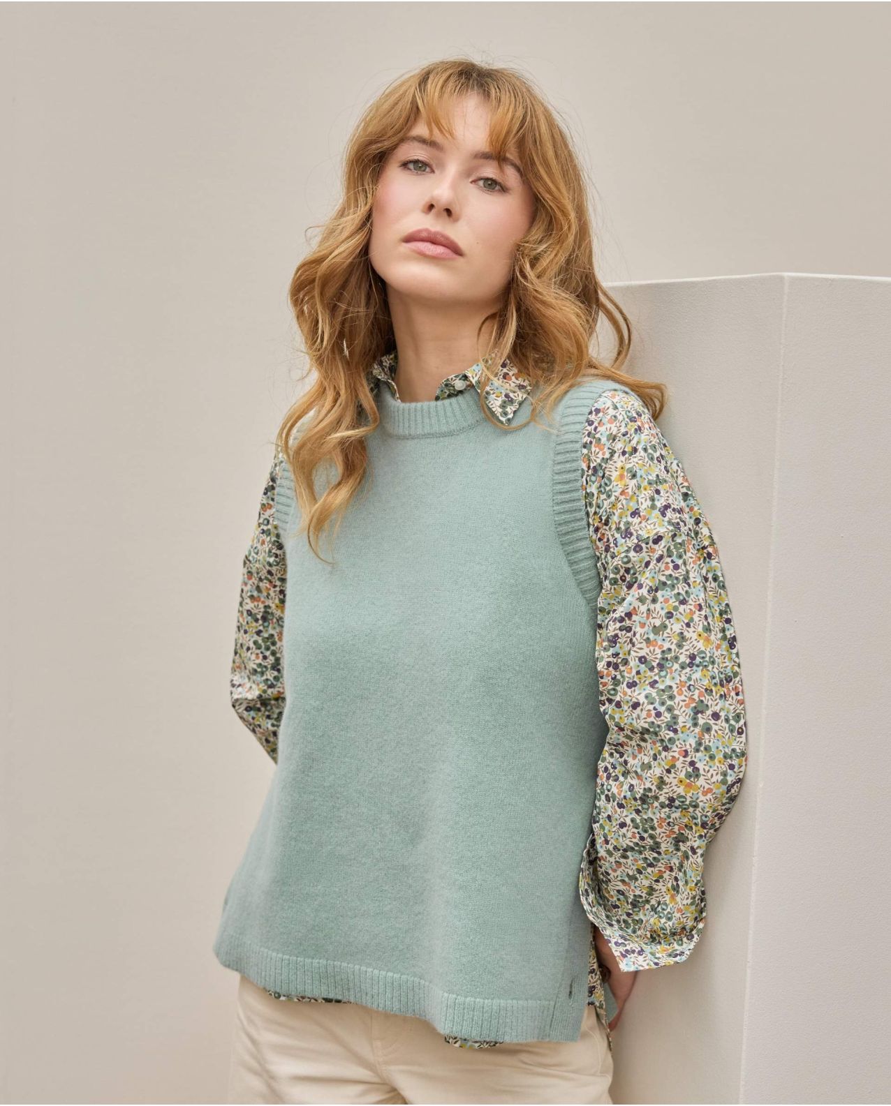 Pull sans manches vert d'eau 100% lambswool 