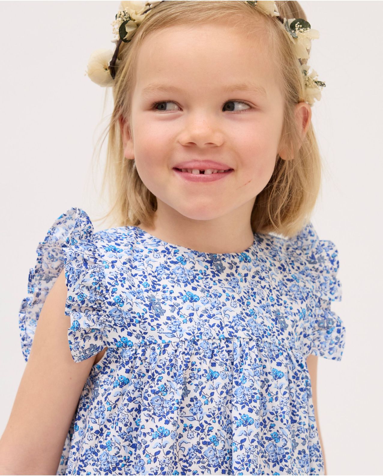 Robe volant épaule imprimé fleur bleue