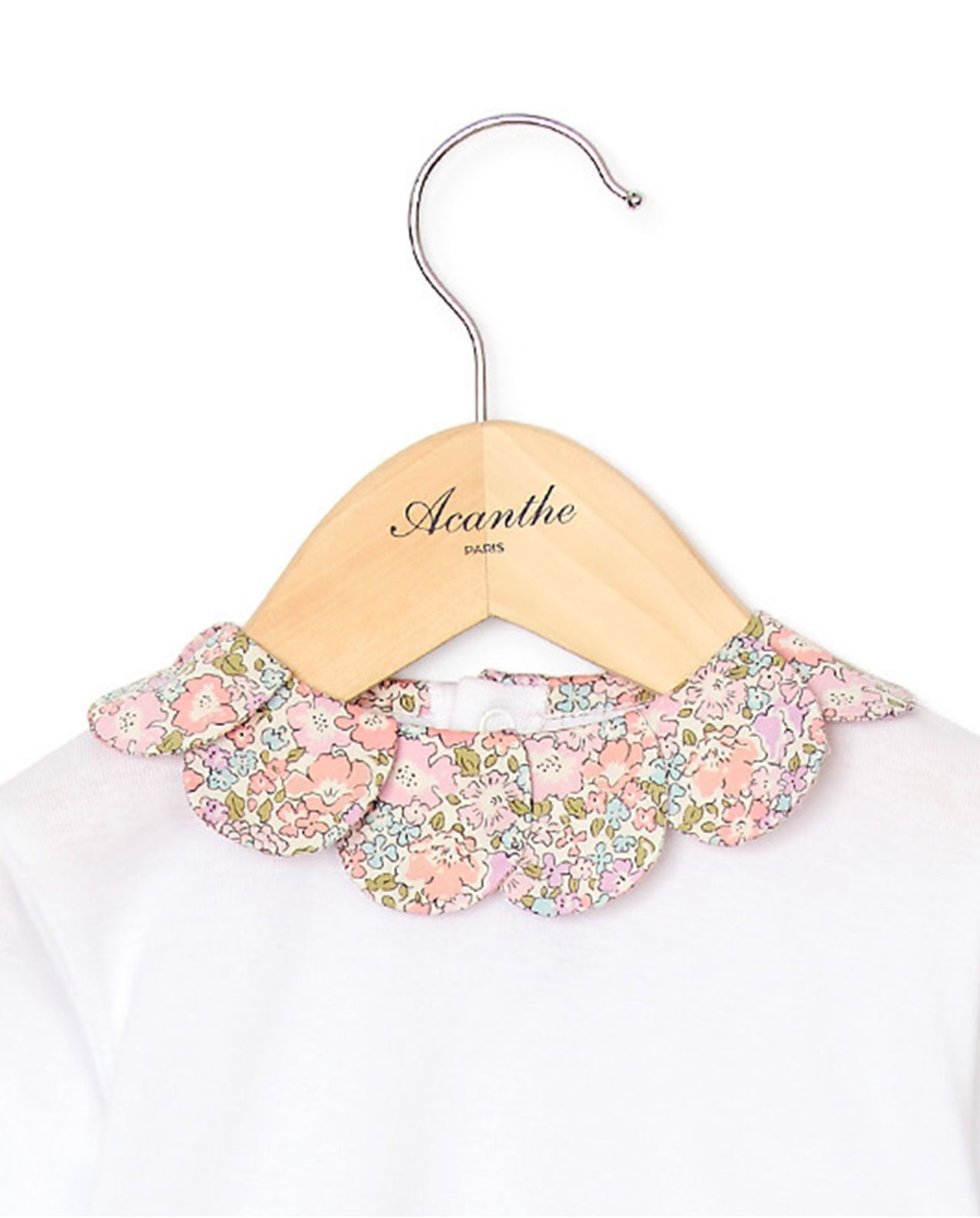 Dors bien blanc coton col pétale et pieds en tissu Liberty Michelle