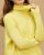 Pull col roulé ample jaune 100% cachemire